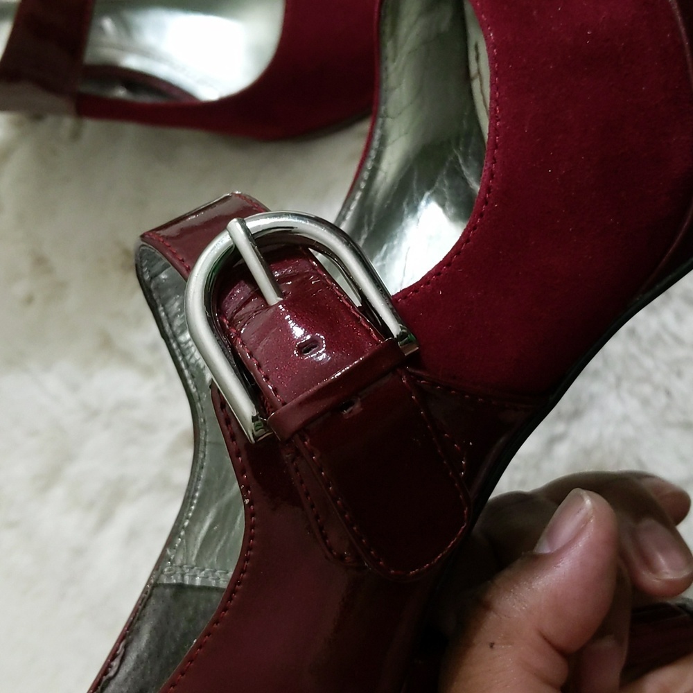 Style & Co| Vintage Burgundy suede high heel pump - Picture 4 of 14